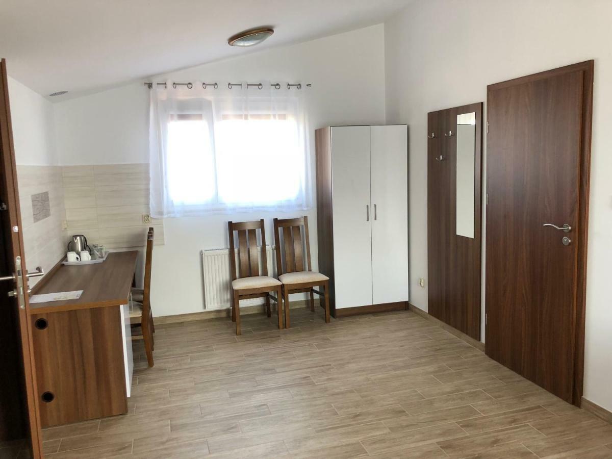 Posejdon Pokoje Goscinne Władysławowo 外观 照片